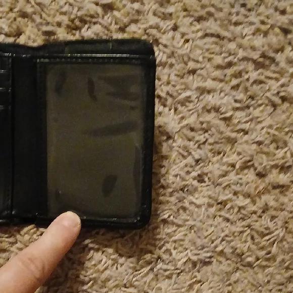 Black Skull Design Wallet - Picture 4 of 6